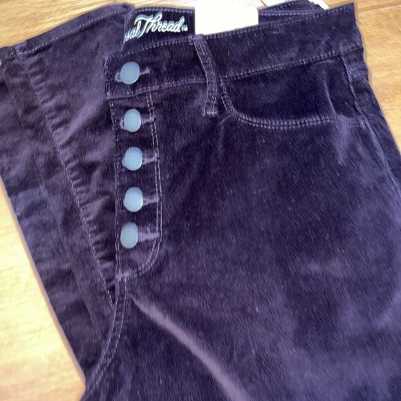 Universal Threads NWT Preppy High Rise Skinny Button Fly Burgundy Corduroy Pants - Picture 8 of 8